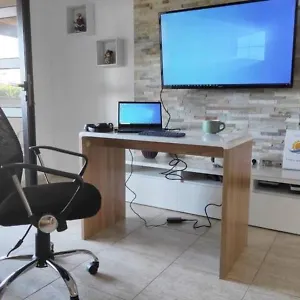 Casa Krisma, Fabulous Modern Spacious 2 Bedrooms Apartment, Remote Work, Fast Wifi, Parking&ac Apartamento